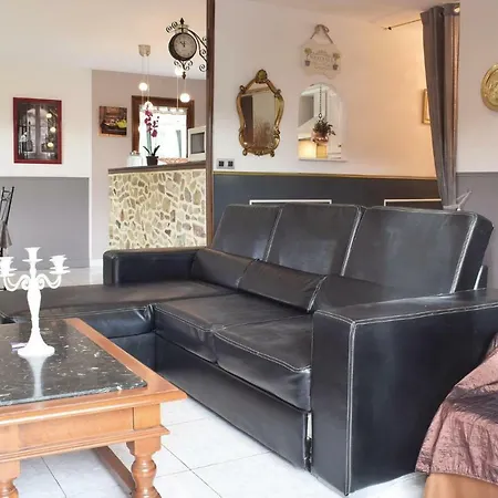 Prázdninový dům Three-bedroom Holiday In Créances